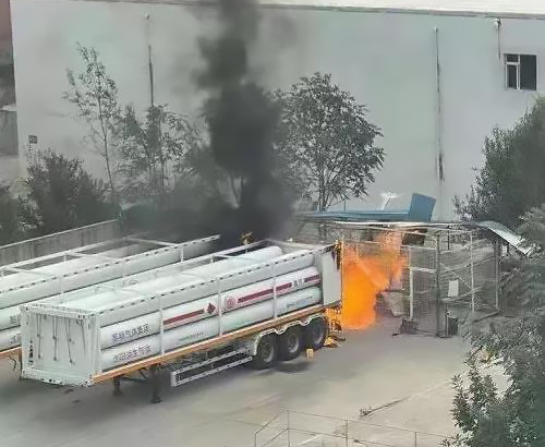 氢气罐车软管破裂爆燃 氢气罐车软管破裂爆燃
